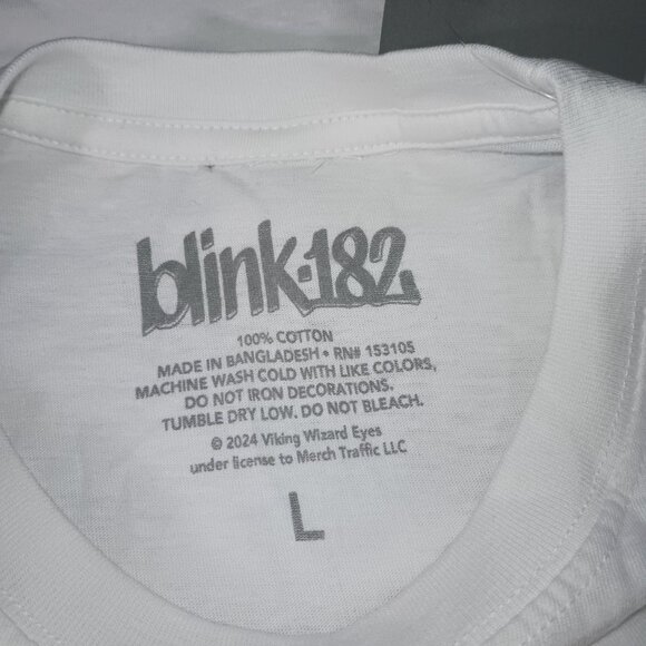 NEW Women's Blink 182 Short Sleeve Graphic T-Shirt - White - Picture 8 of 9
